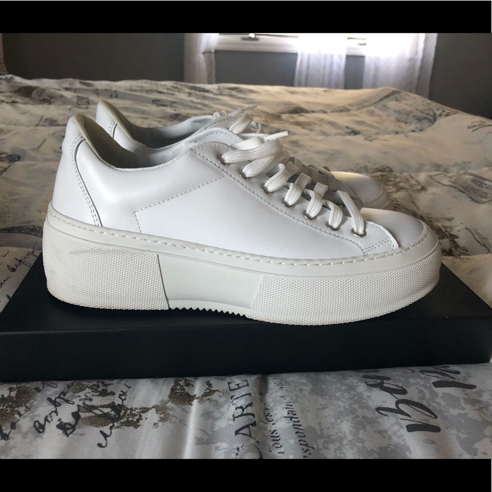 Pinko Sneakers